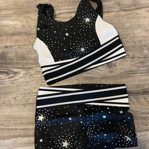 Barely Worn! Girls sports Bra and Shorts set